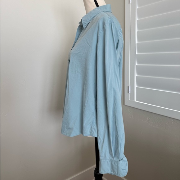 Faconnable Ladies Sky Blue Button Down Shirt. Designed in France. Size XL. - Picture 7 of 13